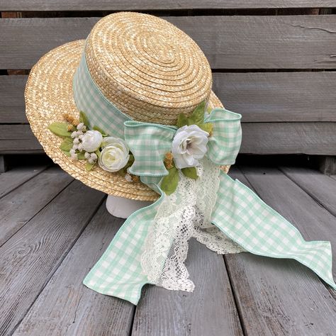 Straw Boater Hat Outfit, Summer Hat Aesthetic, Cottage Core Hat, Sun Hat Aesthetic, Boater Hat Outfit, Daffodil Dress, Hats With Flowers, Straw Hat Crafts, Aesthetic Hats