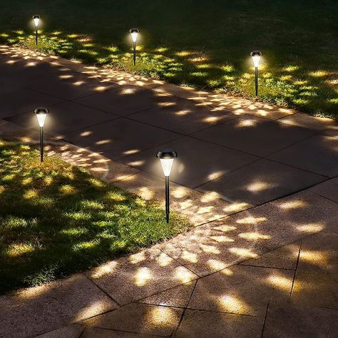 Backyard Solar Lights, Last Super, Garden Path Lighting, Landscape Walkway, Solar Yard Lights, Solar Spot Lights, Solar Lights Outdoor, Solar Pathway Lights, Pathway Lights