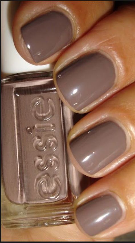 This one for the girls with light champagne dresses! Brown Nail Polish, Brown Nail, Best Nail Polish, Essie Nail, Manicure Y Pedicure, Fall Color, Manicure E Pedicure, Nail Polish Colors, Mani Pedi