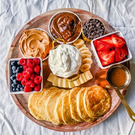 Pancake Board, Homemade Buttermilk Pancakes, Pancake Bar, Breakfast Charcuterie, Homemade Crepes, Modern Honey, Board Night, Pancake Recipe Buttermilk, Pancake Toppings