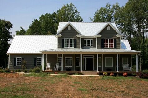 White metal roof with dark gray siding Dark Grey House Exterior, White Metal Roof, Farmhouse Exterior Paint Colors, Dark Grey Houses, Galvalume Roof, Metal Roof Houses, Metal Roof Colors, Grey Siding, Gray House Exterior