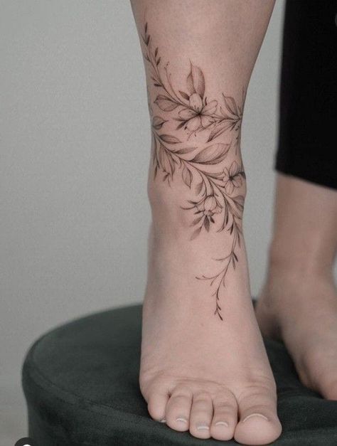 Wrap Around Ankle Tattoos, Leg Tattoo Designs, Leg Tattoos For Men, Ankle Foot Tattoo, Upper Leg Tattoos, Key Tattoo Designs, Cute Foot Tattoos, Symmetrical Tattoo, Amazing 3d Tattoos