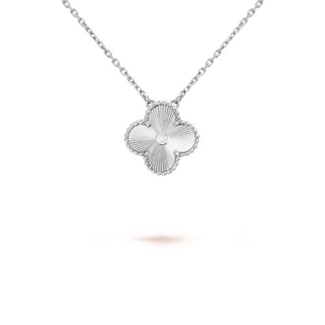 Van Cleef Necklace White Gold, Van Cleef Guilloche Necklace, Silver Van Cleef Necklace, Van Cleef Arpels Silver, Van Cleef Silver Necklace, Van Cleef White Gold, Silver Van Cleef, Van Cleef Alhambra, Van Cleef Arpels Necklace