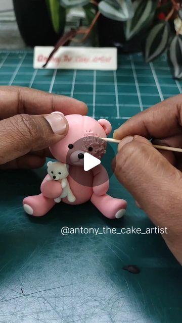 How To Make A Fondant Teddy Bear, How To Make Fondant Figures, Fondant Bear Tutorial, Teddy Bear Fondant Tutorial, How To Make Fondant, Fondant Teddy Bear Tutorial, Teddy Bear Cake Ideas, Birthday Cake Bear, Fondant Animals Tutorial