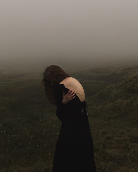 Nature Self Portrait, Moody Forest Aesthetic, Folklore Photography, Dark Photo Aesthetic, Mystical Photography, Dark Moody Aesthetic, Dark Hair Pale Skin, Portrait Aesthetic, Moody Portrait