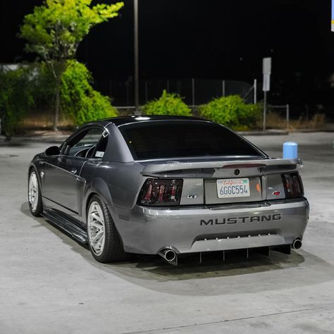 3.025 Me gusta, 59 comentarios - daniel (@dannyy2v) en Instagram: "You guys dig the rear look? 🤯 📸 @oscar2v Edit: @mach1manny #americanmuscle #mustangfanclub…" 2002 Mustang Gt Custom, Nfs Mustang, 2000 Ford Mustang Gt, 2001 Ford Mustang Gt, Ford Mustang Saleen, Sn95 Mustang, New Edge Mustang, 2002 Ford Mustang, 2000 Ford Mustang