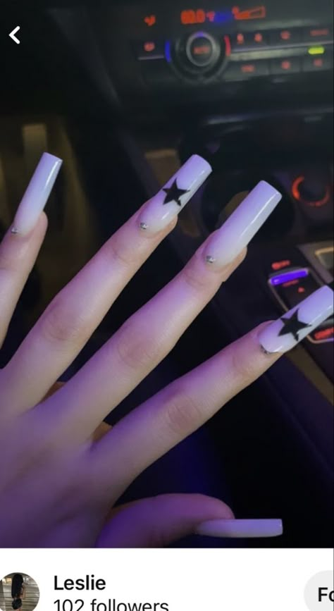 White Y2k Nails Acrylic, White Acrylic Nails Ideas Short, Pretty Nail Ideas Acrylic Square, Nail Ideas Y2k Medium, Nail Ideas Cross, White Nails Y2k, Simple Grunge Nails, Cross Nails Acrylic, White Y2k Nails