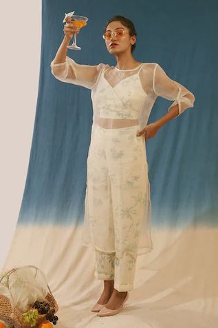 Organza Tunic, Organza Overlay, Organza Jacket, Organza Suits, Long Kurti, White Linen Pants, Kurti Design, Dress Design Patterns, New Address