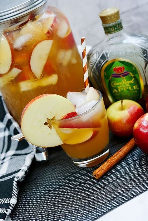 Crown Apple Punch Recipes, Alcoholic Fall Punch, Crown Royal Apple Cider, Crown Apple Cider, Apple Crown Royal Recipes, Apple Cider Sparkling, Harvest Punch, Fall Punch Recipes, Fall Punch