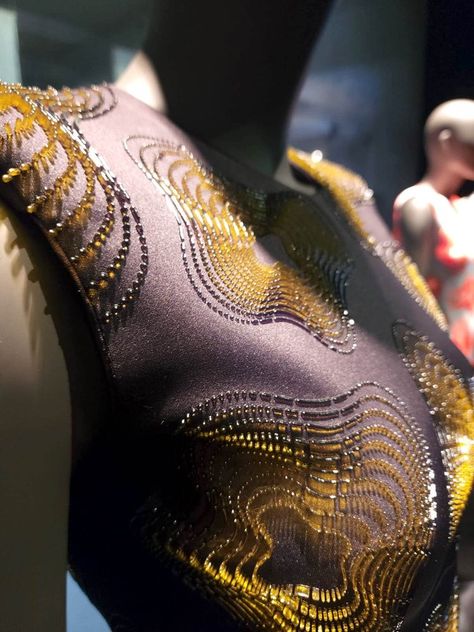 Digi Dress | Futuristic 3D Printed Fashion | Stratasys — 3DFashion Stratasys 3d Printed Fashion, Fashion Innovation, 3d Printing Fashion, Printed Fashion, Into The Future, Textile Prints, Sport T Shirt, 3d Printed, Wearable Art