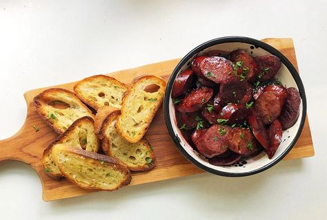 Beet Chips Recipe, Cooking With Red Wine, Spanish Dish, Chips Recipes, Ranch Dip Recipe, Baguette Slices, Beet Chips, Vegan Ranch, Fall Comfort Food