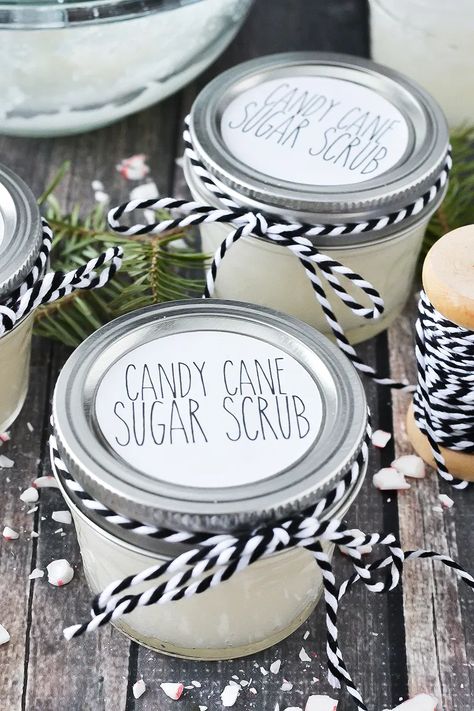 Candy Cane Sugar Scrub, Christmas Sugar Scrubs, Mother Thyme, Diy Sugar Scrub Recipe, Spa Recipes, Peppermint Sugar, Sugar Scrub Homemade, Sugar Scrub Recipe, Sugar Scrub Diy