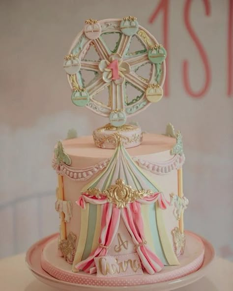 Ferris Wheel Birthday Party, Pastel Carnival Cake, Pastel Circus Cake, Carnival Cake Ideas, Ferris Wheel Cake, Carousel Birthday Cake, Carnival Birthday Cake, Fairytale Cakes, Carnival Themed Cakes