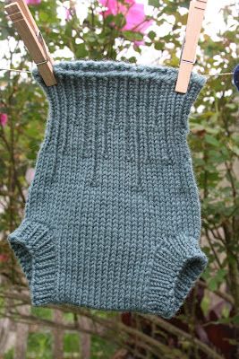 Link to curly purly soaker pattern Knit Baby Pants, Wool Diaper Cover, Diaper Cover Pattern, Knitted Baby Clothes, Cloth Nappies, Baby Projects, Baby Pants, Knitting For Kids, Knit Or Crochet