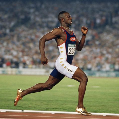 Michael Johnson (USA) 🥇 200 metres 🥇 400 metres • Atlanta 1996 Olympics Track Athletes, Michael Johnson, Olympic Athletes, Olympic Sports, World Champion, Action Poses, Summer Olympics, Mens Health, Vintage Sports