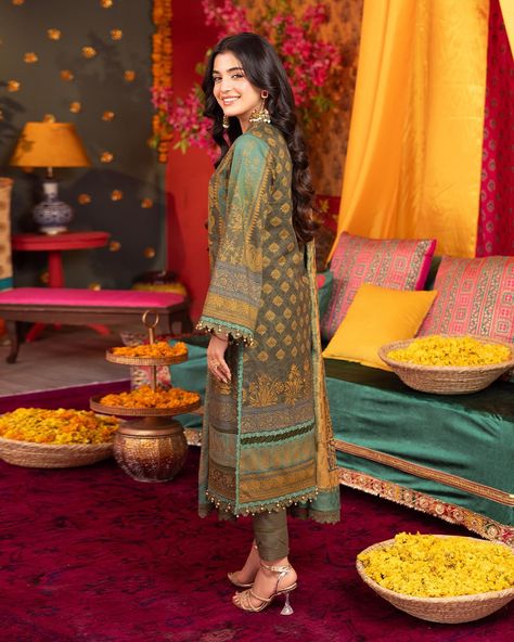 Asra - Festive Collection by Asim Jofa | Shop Now | Ready To Deliver AJRA-06 | 3-PC | Unstitched | Rs. 4,950/- Immerse yourself in the lush vibrancy of Asim Jofa’s “Asra Collection.” This ensemble features a digital printed shirt in a refreshing shade of green adorned with an embroidered neckline that pays tribute to the intricate artistry of South Asian motifs. The shirt is framed by an embroidered border that melds green and turquoise hues reminiscent of the Mughal gardens. Completing the ... Asim Jofa Dresses, Velvet Anarkali, Velvet Kurti, Organza Kurti, Batik Print Dress, Dupion Silk Saree, Indian Anarkali, Anarkali Lehenga, Lehenga Suit