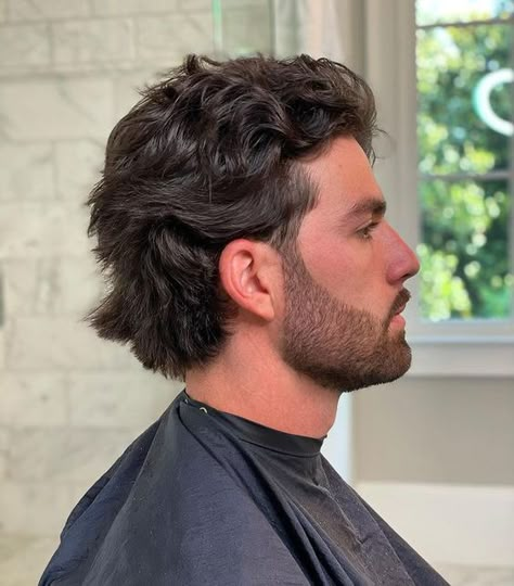 Modern Mullet Haircut, Guy Haircuts Long, Men Haircut Curly Hair, Mens Hairstyles Medium, Haircut Curly Hair, Mullet Haircut, Mens Hairstyles Thick Hair, Modern Mullet, Wavy Hair Men