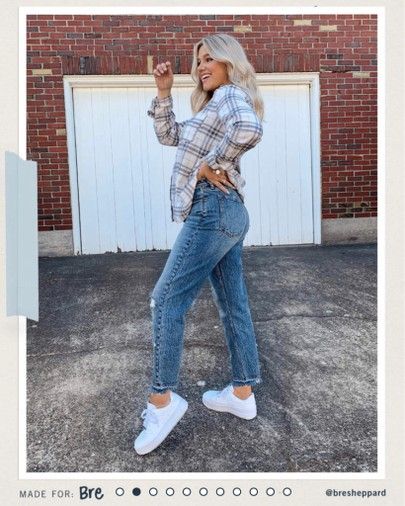 Abercrombie Maternity Jeans, Bre Sheppard Pregnant, Pregnancy Fits, Bre Sheppard, High Rise White Jeans, Mom Jeans Outfit, Stylish Maternity Outfits, Indie Girl, Kick Flare Jeans