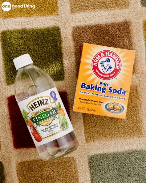 Carpet Diy, Remove Pet Stains, Clean Baking Pans, Clean Carpet, Carpet Stain, Cleaning Painted Walls, Urine Stains, Carpet Cleaning Solution, Soda Brands