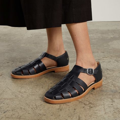 The Leather Fisherman Sandal Dark Charcoal – Everlane Fisherman Sandals Outfit, Fisherman Sandals Women, Fisherman Sandals, Sandals Outfit, Caged Sandals, Clarks Women's, Black Leather Sandals, Sandals For Women, Flat Sneakers