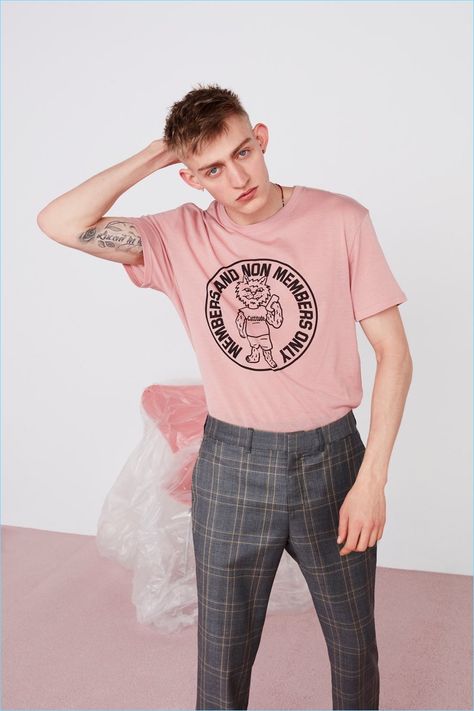 Pink Fashion Men, Men Pink Outfit, Pink Outfits Men, Pink Outfit Men, Dylan Moran, Millenial Pink, Designer Wardrobe, Pink Men, Mens Fashion Week