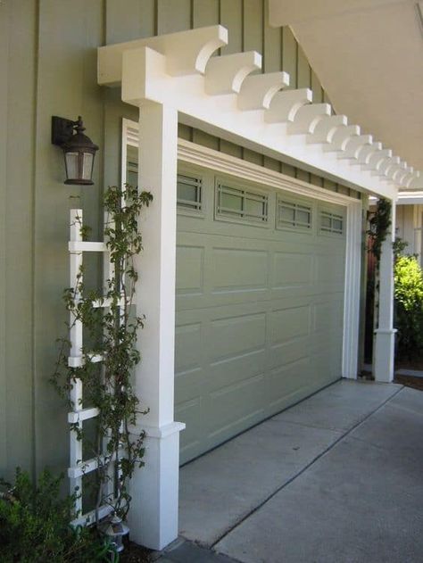 Door Arbor, Front Porch Curb Appeal, Pergola Modern, Curb Appeal Ideas, Garage Pergola, Front Yards Curb Appeal, Garage Door Makeover, Garage Door Design, Casa Exterior