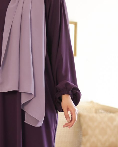 Purple Dream Classic Everyday Abaya / This abaya in deep purple is an absolute stunner! Going live today (Saturday) on our website at 4 pm PST. Purple Abaya, Everyday Abaya, Hijab Colors, Going Live, Mehndi Designs For Fingers, Abaya Designs, Live Today, 4 Pm, Purple Silk