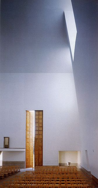 Parish Church Complex of Marco de Canevezes, Portugal - by Alvaro Siza Alvaro Siza Architecture, Siza Alvaro, Portuguese Architecture, Alvaro Siza, Simple Building, Modern Church, Cathedral Architecture, Sacred Architecture, Religious Architecture