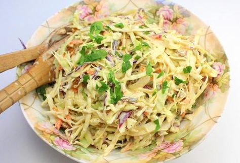 Coleslaw Recipe Apple, Curry Coleslaw, Coleslaw Recipe For Pulled Pork, Coleslaw Recipe Vinegar, Coleslaw Recipe No Mayo, Mustard Coleslaw Recipe, American Coleslaw, Southern Coleslaw Recipe, Recipe With Mustard