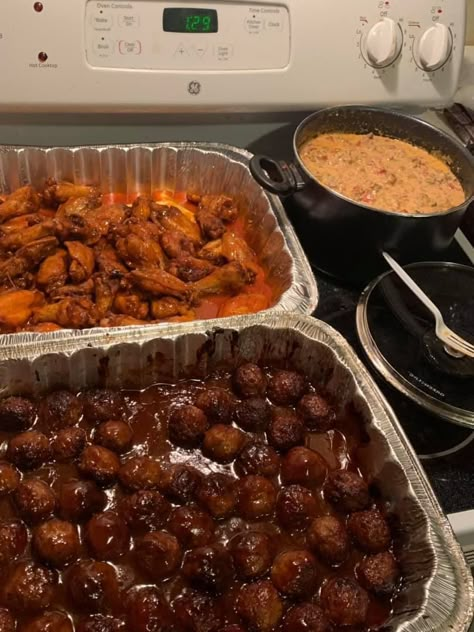 Food Birthday, Black Cookout Aesthetic, Baby Shower Food Black People, Food Black People, Black People Food, Cooking Recipes For Dinner, Soul Food Dinner, Food Therapy, Food Babe