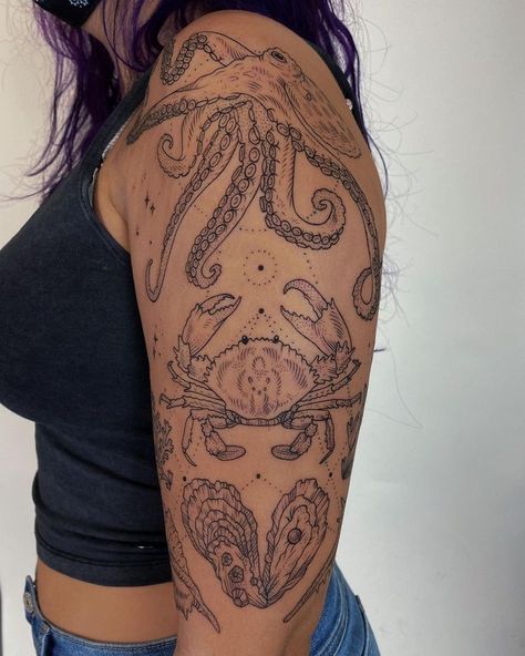 Octopus Tattoos Shoulder Woman, Aquatic Forearm Tattoo, Blackwork Ocean Tattoo, Upper Leg Hip Tattoo, Art History Inspired Tattoos, Floral Nautical Tattoo Sleeve, Sea Animal Leg Sleeve, Coquina Tattoo, Horshoe Crab Tatoos