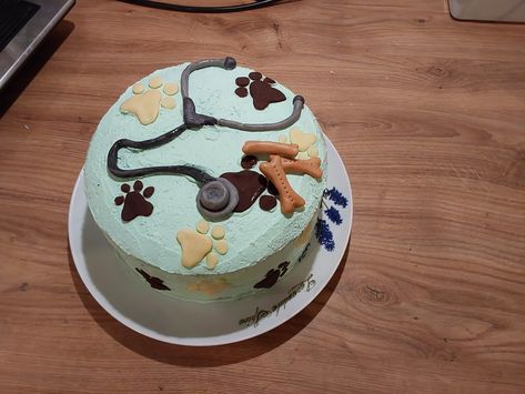 Perfect birthday cake for a true veterinary lover😅 Veterinarian Cake, Vet Cake, Perfect Birthday Cake, Themed Birthday Cakes, Perfect Birthday, Veterinarian, Birthday Cakes, Butter Cream, Birthday Cake