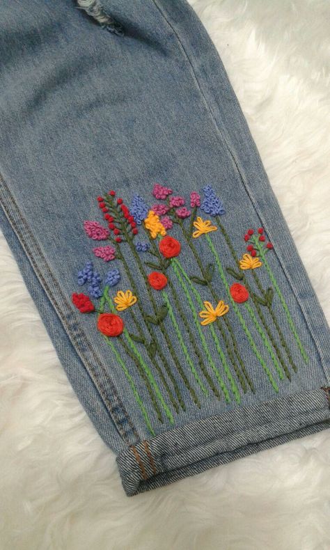 Jeans Bottom Embroidery Ideas, Jeans With Flowers Embroidery, Embroidery On Bottom Of Jeans, Jeans Hand Embroidery, Embroidery Flowers On Jeans, Embroidery On Jeans Pants, Embroidery Patterns On Jeans, Jean Embroidery Ideas, Embroidery Inspiration Jeans