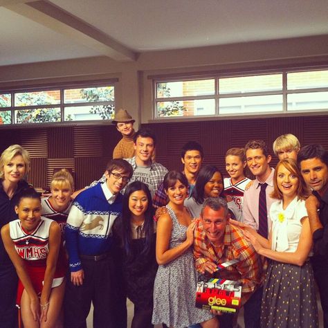 Kevin Mchale, Glee Fashion, Glee Club, Rachel Berry, Naya Rivera, Cory Monteith, Chris Colfer, Glee Cast, Dianna Agron