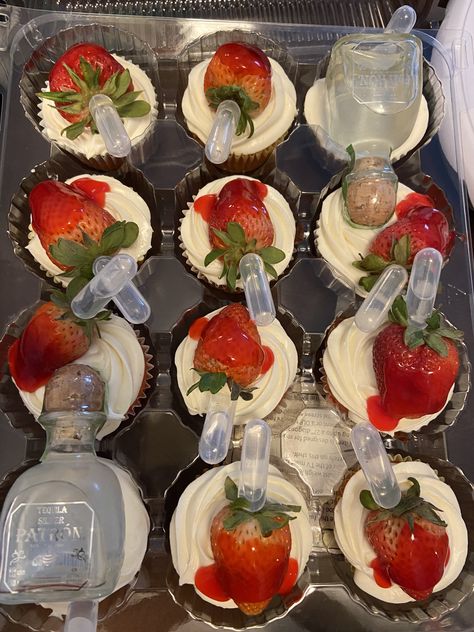 #patron #alcohol #strawberries #cupcakes #buttercream #infused 19th Birthday Cupcakes Ideas, Infused Cupcakes Recipes Alcohol, Patron Cupcakes, Liquor Infused Cupcakes, Strawberry Display, Chocolate Strawberries Ideas, Alcohol Infused Desserts, Liquor Cupcakes, Decorating For Party