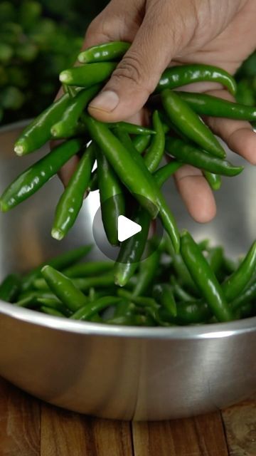 Pickle Chilli Recipe, Green Chili Pickle Recipe, Green Chilli Pickle Recipe, Green Chilli Recipes, Chilli Pickle Recipe, Mirch Ka Achar, Green Chilli Pickle, Green Chilli Sauce, Chilli Pickle