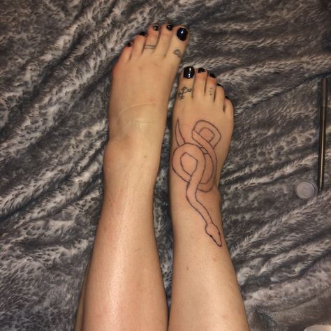 Snake stick and poke tattoo 😇 Snake Tattoo Stick And Poke, Stick And Poke Snake, Tattoo Stick And Poke, Snake Stick, Stick And Poke Tattoo, Stick N Poke Tattoo, Poke Tattoo, Stick And Poke, Snake Tattoo