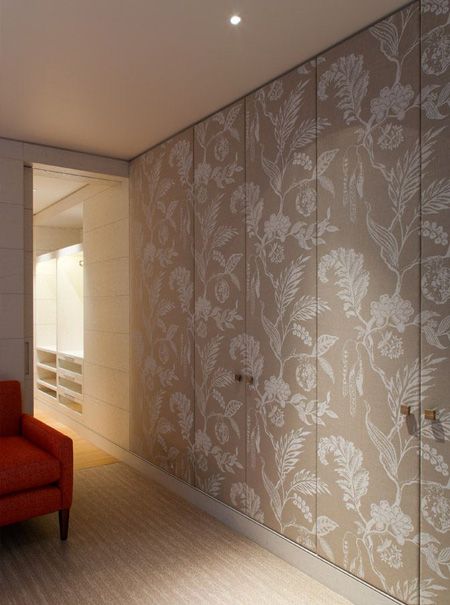 dress up closer door with wallpaper Ideas Armario, Bespoke Joinery, Wallpaper Door, Closet Built Ins, Wardrobe Door Designs, Interior Design Boards, European Home Decor, Wardrobe Design Bedroom, New Interior Design