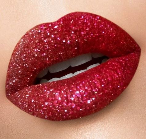 Red Glitter Lipstick, Best Makeup Remover Wipes, Makeup Lips Matte, Best Makeup Remover, Hot Pink Lips, Glitter Lipstick, Glitter Fashion, Beauty Makeover, Lipstick Kit