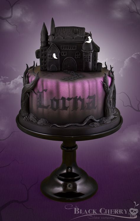 Chicks « Little Cherry Cake Company Black Cherry Cake, Gothic Cakes, Haunted House Cake, Horror Cake, Halloween Torte, Crazy Wedding Cakes, Pasteles Halloween, Gothic Cake, Torte Creative