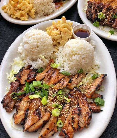 The Hawaiian tradition lives on in Vegas Hawaii Local Food Recipes, Hawaii Chicken, Kings Hawaiian Restaurant, Food Las Vegas, Tahiti Village Las Vegas, Traditional Hawaiian Food, Chicken Hekka Recipe Hawaii, Hawaiian Breakfast, Hawaiian Plate Lunch