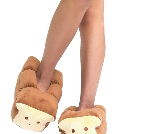 A pair of bread slippers that even heat up to keep you warm and toasty. Fun Slippers, Plush Unicorn, Unicorn Slippers, Animal Slippers, Plush Slippers, Cute Slippers, Xmas List, Unicorn Plush, Kawaii Room