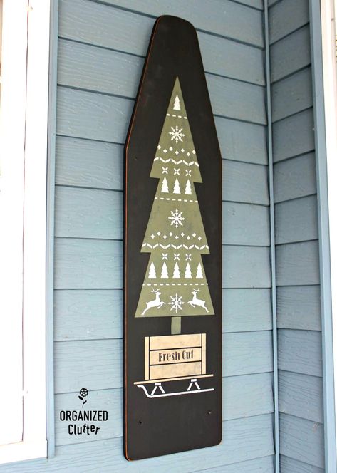 Stenciled Christmas tree on ironing board Organized Clutter Wooden Ironing Board Ideas Decor, Patio Crafts, Painted Ironing Board, Sweater Tree, Vintage Ironing Boards, Farmhouse Thrift Store Makeovers, Old Ironing Boards, Wooden Ironing Board, Organized Clutter