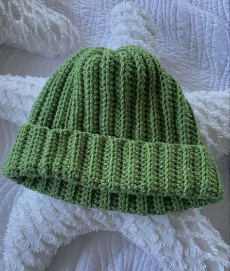 Crochet Beanies, Hat Aesthetic, Confection Au Crochet, Bonnet Crochet, Crochet Business, Crochet Cap, Beginner Crochet Projects, Crochet Inspo, Fun Crochet Projects