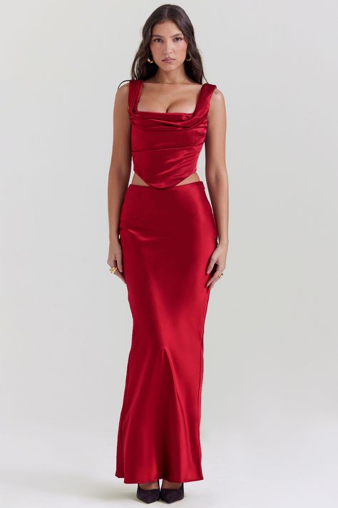 Clothing : Skirts : 'Sydel' Ruby Satin Bias Cut Maxi Skirt Maxi Skirt Formal, Maxi Skirt Set, Satin Maxi Skirt, Look Formal, Middle Age Fashion, Backless Crop Top, Elegant Skirt, Woman Silhouette, Satin Maxi