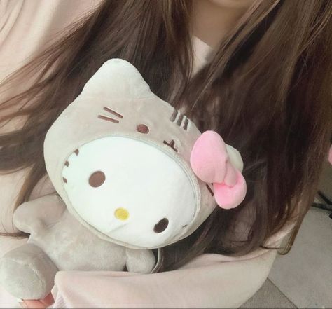 Hello Kitty Aesthetic, Pink Hello Kitty, Hello Kitty Pictures, Hello Kitty Plush, Hello Kitty Items, Bella Swan, After Life, Hello Kitty Collection, Rory Gilmore