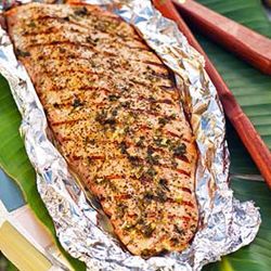 How to make Pescados Asado (Grilled Fish) Easy Cuban and Spanish Recipes Cuban Fish Recipes, Cuban Mojo Marinade, Congris Cubano Recipe, California Fish Grill, Spanish Mackerel Recipe Grilled, Cuban Dishes, Latin American Recipes, Cuban Cuisine, Recipes Paleo