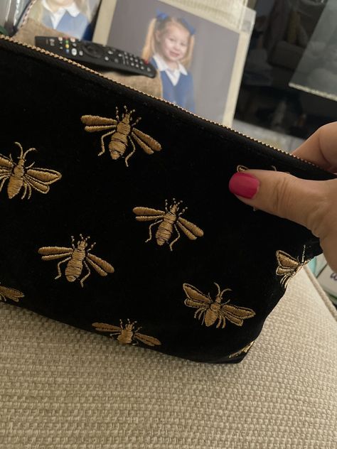 Lovely day bag. I’ve ordered another one. Mini Makeup Pouch, Bee Bag, Elizabeth Scarlett, Purse Design, Black Bee, Mini Pouches, Gold Thread, Day Bag, Cotton Velvet