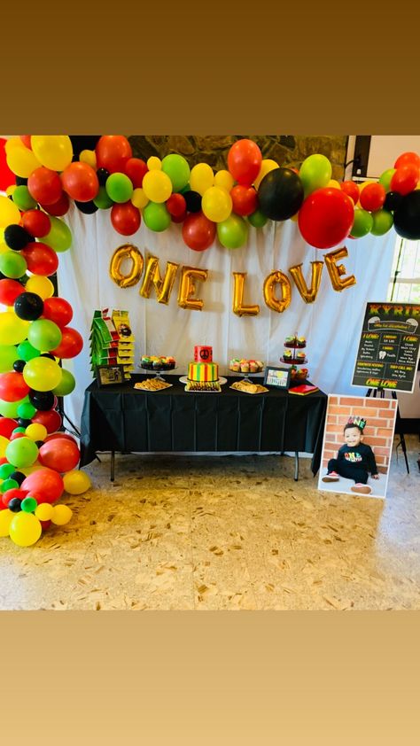 One Love Birthday Cake, Rasta First Birthday, Reggae First Birthday, Birthday Party Layout Ideas, Jamaica Birthday Ideas, Rasta Birthday Party, Bob Marley Themed Party Ideas, Reggae Birthday Party Ideas, Reggae Themed Party Ideas