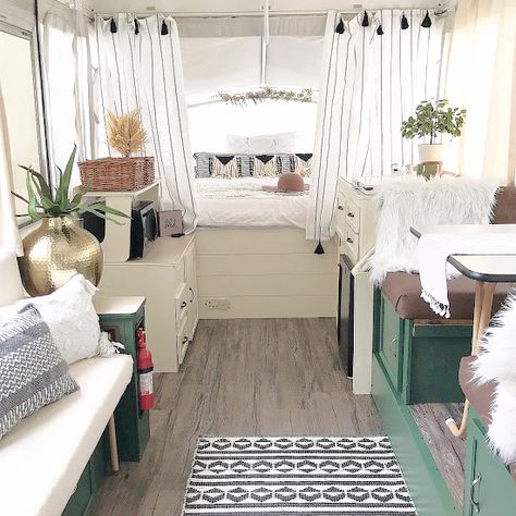 Interior Design Camper, Small Camper Interior Ideas, New Pop Up Campers, Camper Van Interior Ideas, Camper Interior Ideas, Van Interior Ideas, Tent Trailer Remodel, Small Camper Interior, Camper Van Interior